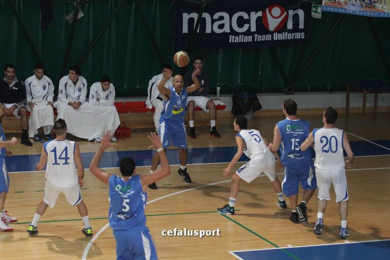 111218 sport 235_tn.jpg